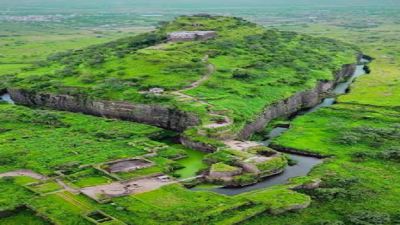 Daulatabad Fort, Daulatabad
