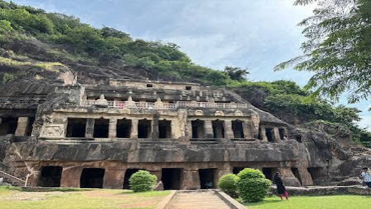 Rock Cut Caves Undavalli - Amaravathi Circle